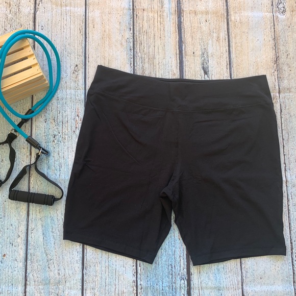 Curvy Athleisure - Curve Basix Biker Shorts - Picture 3 of 5